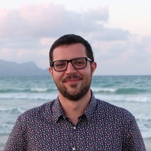 Portrait of Tobias at the beach.